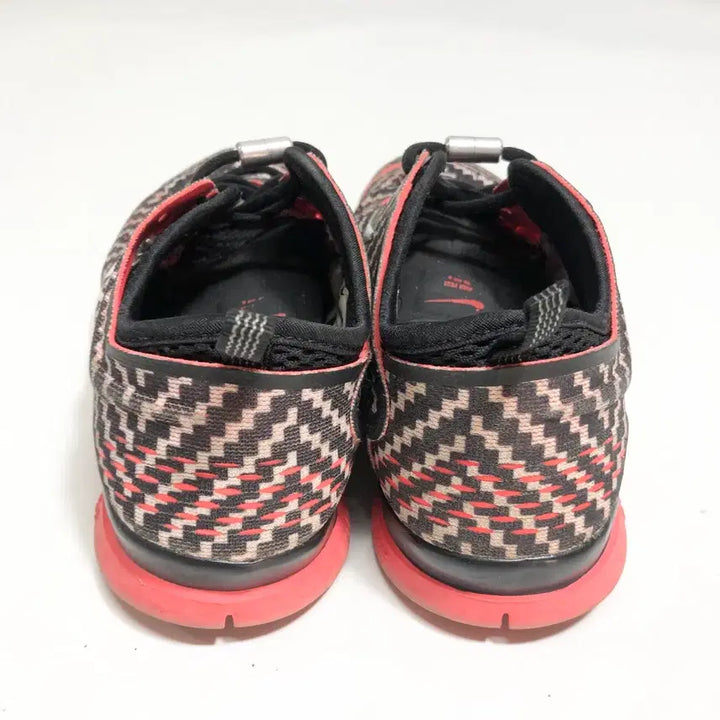 [BUNJANG] Nike Free 235 Sneakers / 나이키 프리 235