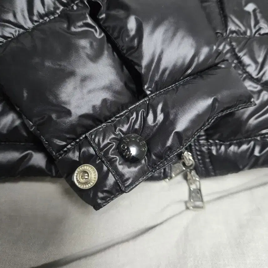 [BUNJANG] Moncler Acorus Lightweight Down Jacket / 몽클레르 아코루스 (ACORUS) 몽클레어 경량 패딩