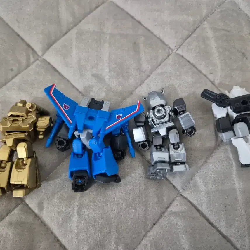 [BUNJANG] Blocky Transformers Defender 3-Piece Figure Set / 블로키 트랜스포머 디벤더 3종 장난감 피규어