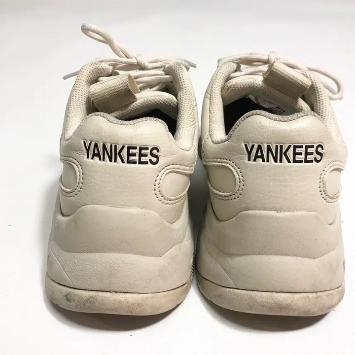 [BUNJANG] MLB NY Yankees Sneakers 235 / MLB NY Yankees 운동화 235