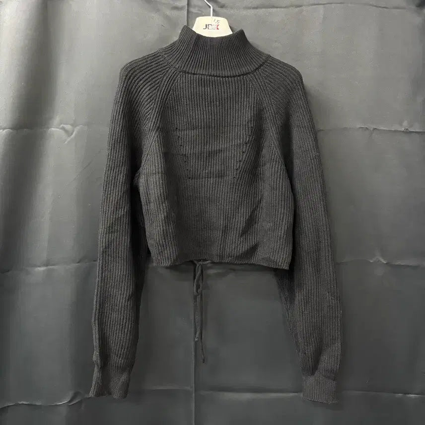 [BUNJANG] The Ilma Crop Knit Top / 더일마 정품 크롭 니트