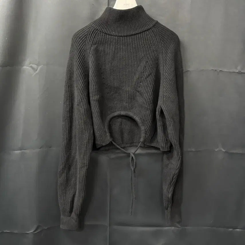 [BUNJANG] The Ilma Crop Knit Top / 더일마 정품 크롭 니트