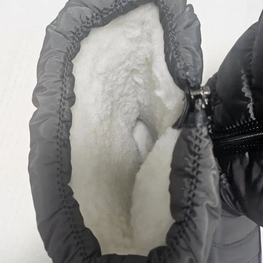 [BUNJANG] Generic Winter Padded Fur Boots - Black 245 / 여성 패딩 털 부츠 겨울 털신 블랙245