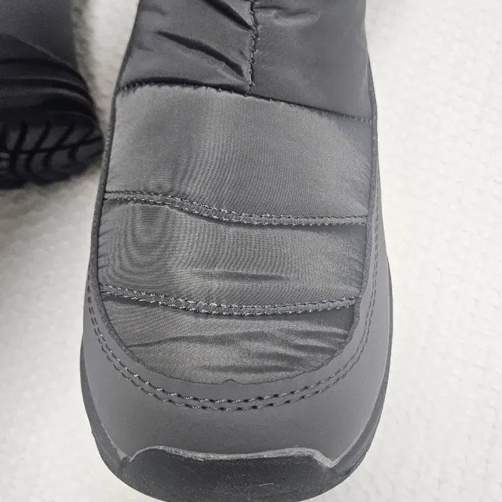 [BUNJANG] Generic Winter Padded Fur Boots - Black 245 / 여성 패딩 털 부츠 겨울 털신 블랙245