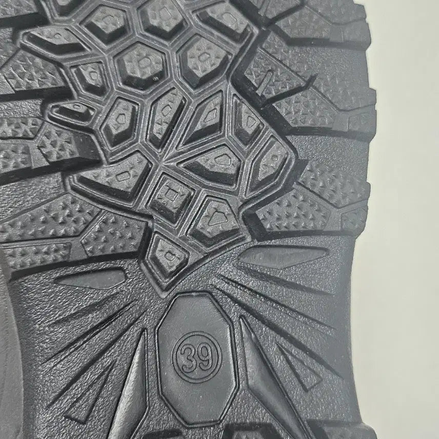 [BUNJANG] Generic Winter Padded Fur Boots - Black 245 / 여성 패딩 털 부츠 겨울 털신 블랙245