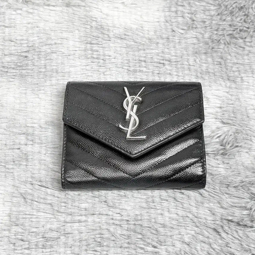 [BUNJANG] Yves Saint Laurent Matelassé Bifold Wallet / [OS] 입생로랑 마틀라세 반지갑