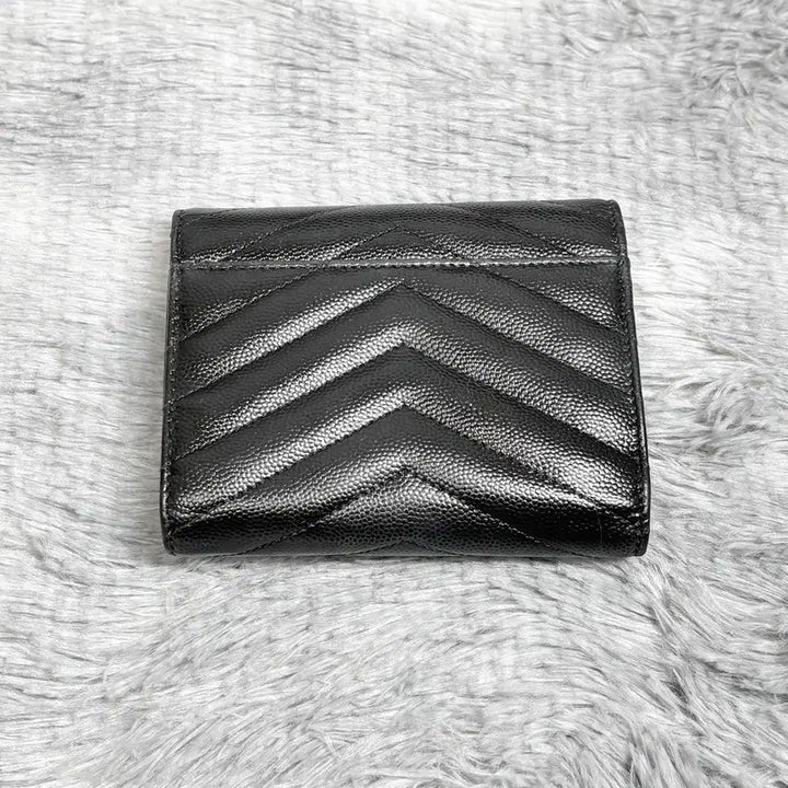 [BUNJANG] Yves Saint Laurent Matelassé Bifold Wallet / [OS] 입생로랑 마틀라세 반지갑