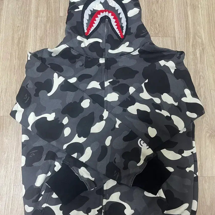 [BUNJANG] BAPE Hooded Zip-up (M) / 베이프 후드집업 (M)