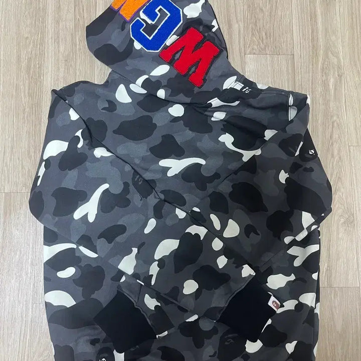[BUNJANG] BAPE Hooded Zip-up (M) / 베이프 후드집업 (M)