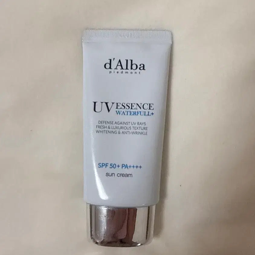 [BUNJANG] d'Alba Waterfull Essence Sunscreen / 달바 워터풀 에센스 선크림