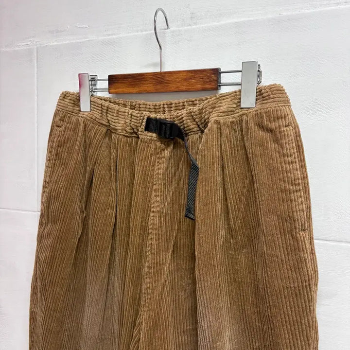 [BUNJANG] CUBE SUGAR Corduroy Balloon Pants (JPN M) / CUBE SUGAR 코듀로이 벌룬 팬츠 JPN M