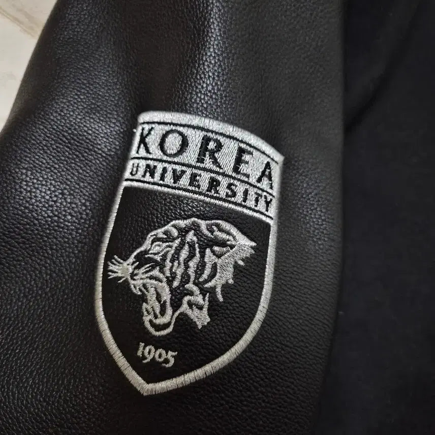 [BUNJANG] Korea University Baseball Jacket Black / 고려대학교 과잠 야구점퍼 블랙