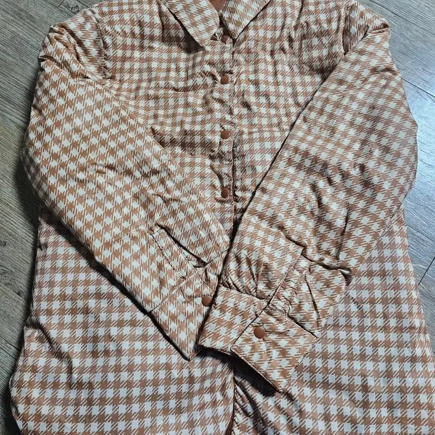 [BUNJANG] Saerom Apparel Women's Reversible Quilted Jacket / 새롬어패럴 여성 퀼팅 자켓