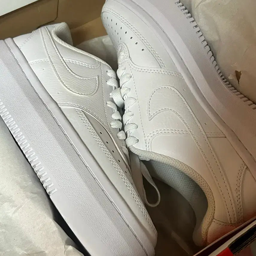 [BUNJANG] Nike Court Vision Alta White Sneakers / 나이키 코트 비전 알타 흰색 운동화