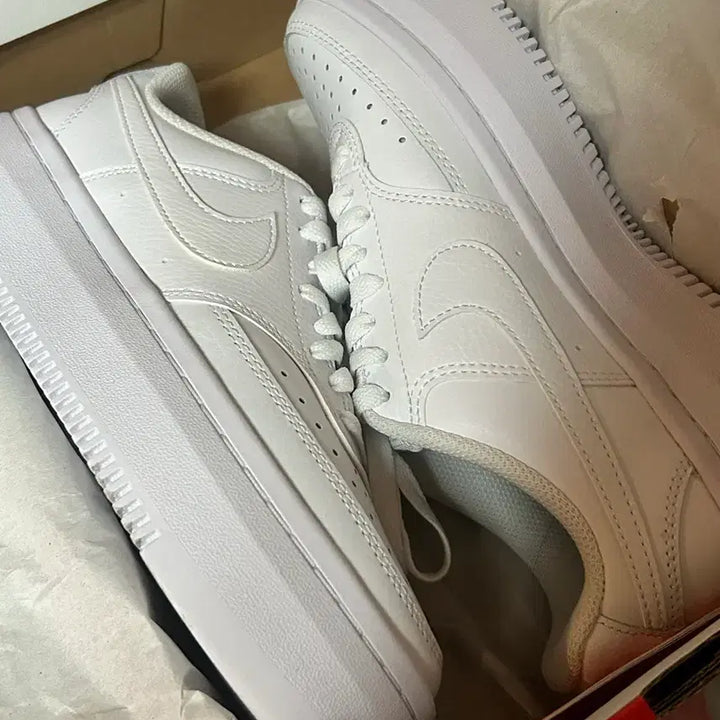 [BUNJANG] Nike Court Vision Alta White Sneakers / 나이키 코트 비전 알타 흰색 운동화