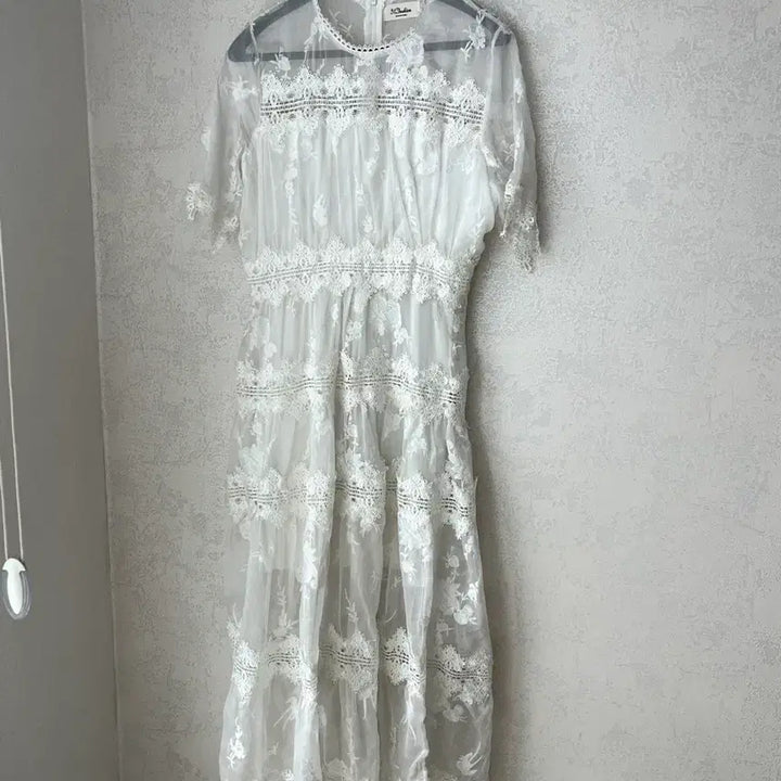 [BUNJANG] High-Quality Lace Long Dress / 현대백화점 고퀄 레이스 롱원피스 화이트