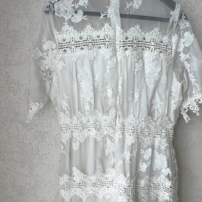 [BUNJANG] High-Quality Lace Long Dress / 현대백화점 고퀄 레이스 롱원피스 화이트