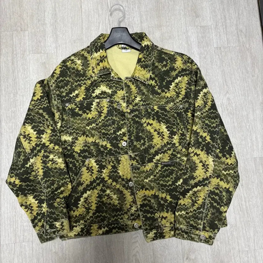 [BUNJANG] Polar Skate Yellow Pattern Denim Jacket / POLAR SKATE 폴라스케이트 열로우 패턴 데님 자켓