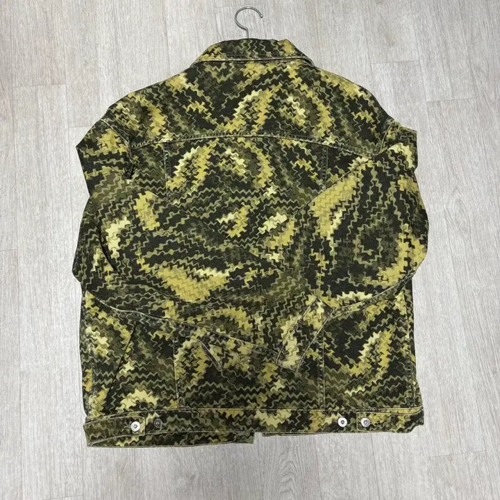 [BUNJANG] Polar Skate Yellow Pattern Denim Jacket / POLAR SKATE 폴라스케이트 열로우 패턴 데님 자켓