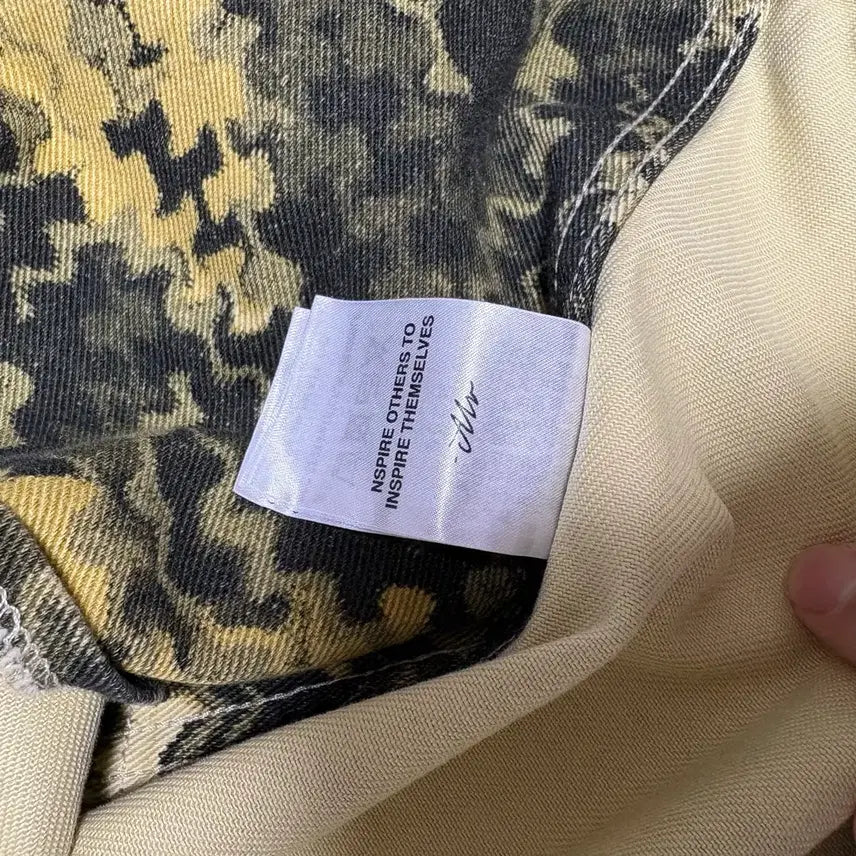 [BUNJANG] Polar Skate Yellow Pattern Denim Jacket / POLAR SKATE 폴라스케이트 열로우 패턴 데님 자켓