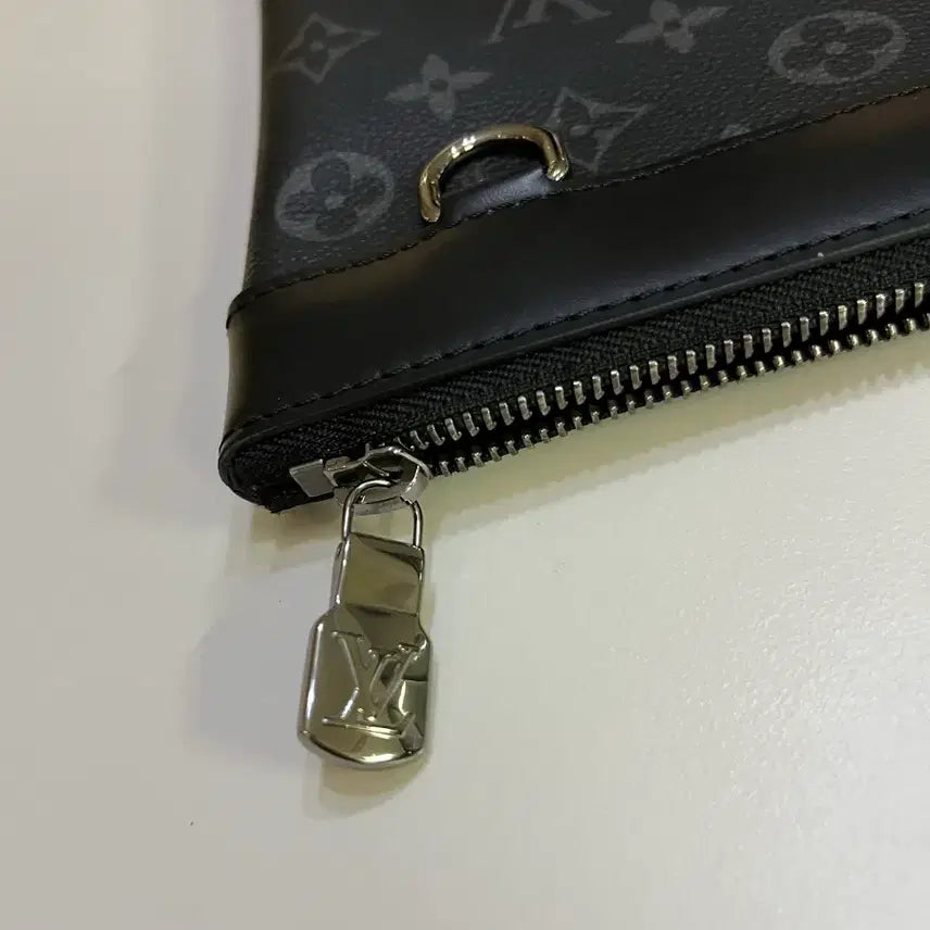 [BUNJANG] Louis Vuitton Clutch / 정품 루이비통 클러치