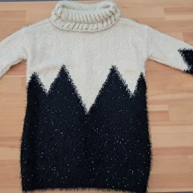 [BUNJANG] Ivory Black Pattern Roll Neck Knit Sweater / 아이보리 블랙 패턴 롤넥 니트