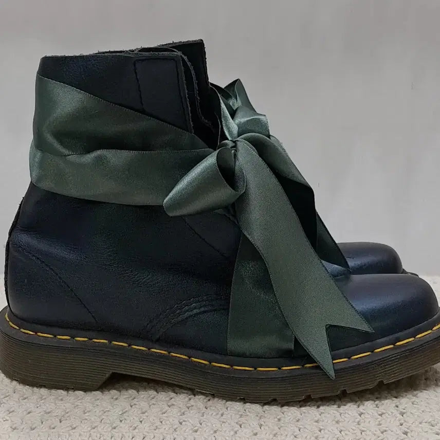 [BUNJANG] 리본 닥터마틴  UK5 / 리본 닥터마틴  UK5