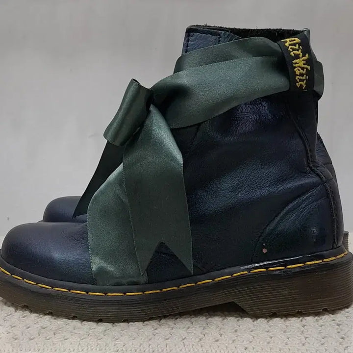 [BUNJANG] 리본 닥터마틴  UK5 / 리본 닥터마틴  UK5