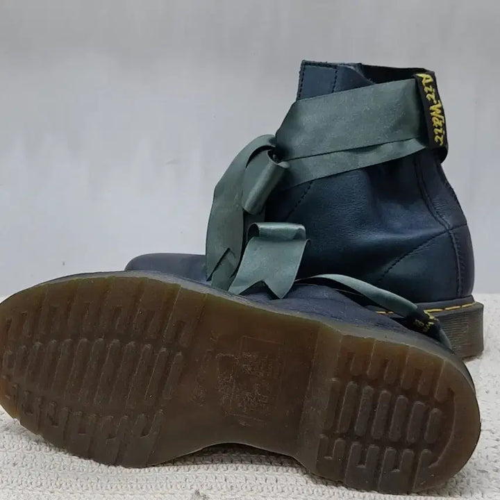 [BUNJANG] 리본 닥터마틴  UK5 / 리본 닥터마틴  UK5