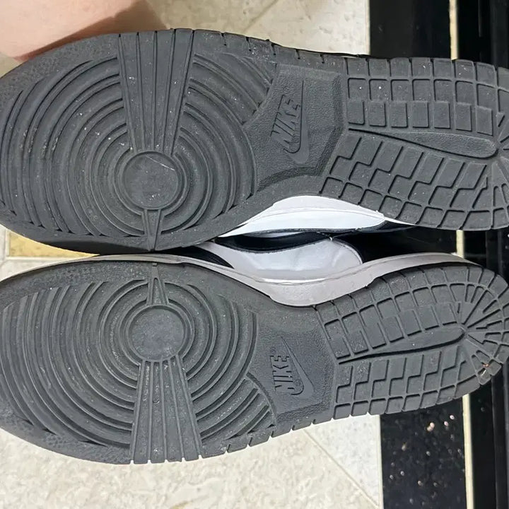 [BUNJANG] Nike Dunk Low Retro Black 280 Sneakers / 나이키 덩크로우 레트로 블랙 280