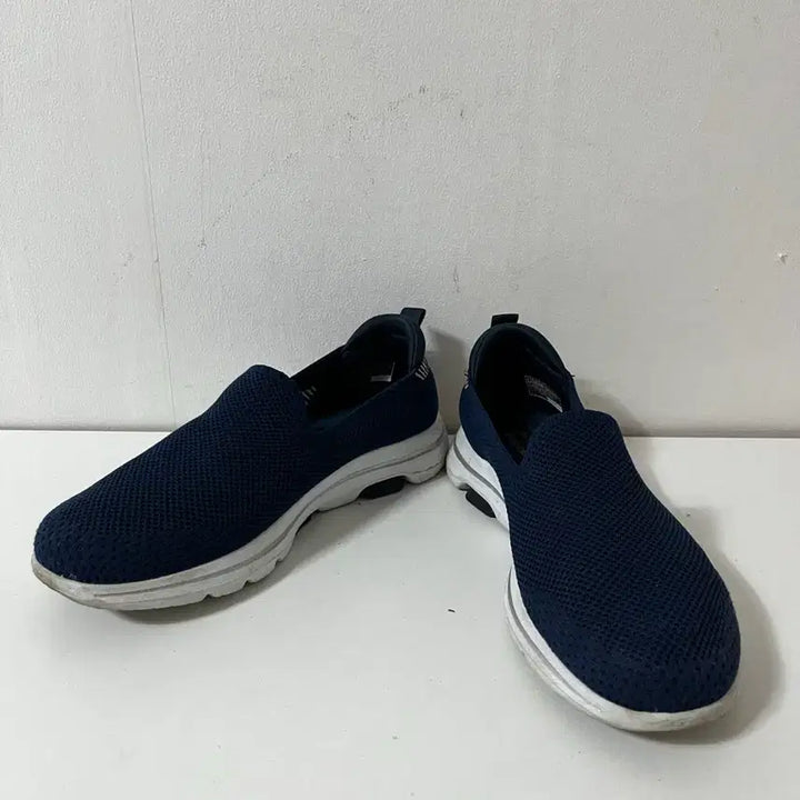[BUNJANG] Skechers Functional Slip-on Sneakers / 235 스케쳐스 기능성 슬립온 운동화 정품