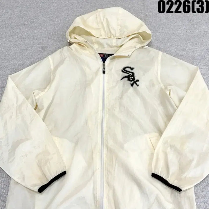 [BUNJANG] Chicago White Sox Hooded Windbreaker Jacket / 95 시카고 화이트삭스 후드 바람막이 자켓 0226(3)