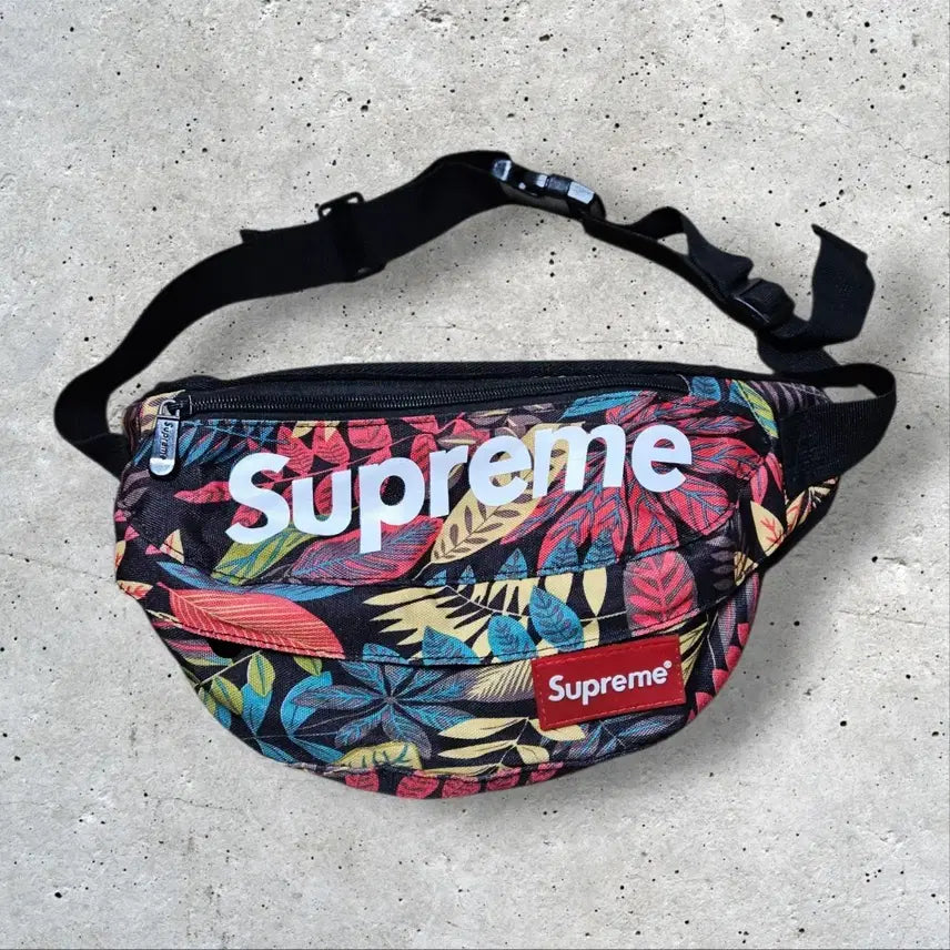 [BUNJANG] Supreme Messenger Bag / 슈프림 메신저백