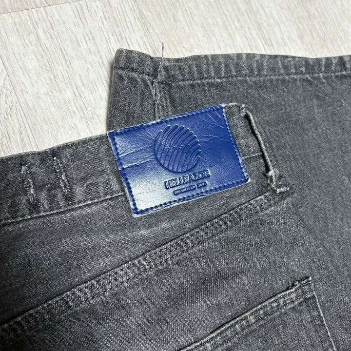 [BUNJANG] Hellraiser Skate Denim Gray Jeans / 헬레이저 스케이트 데님 그레이