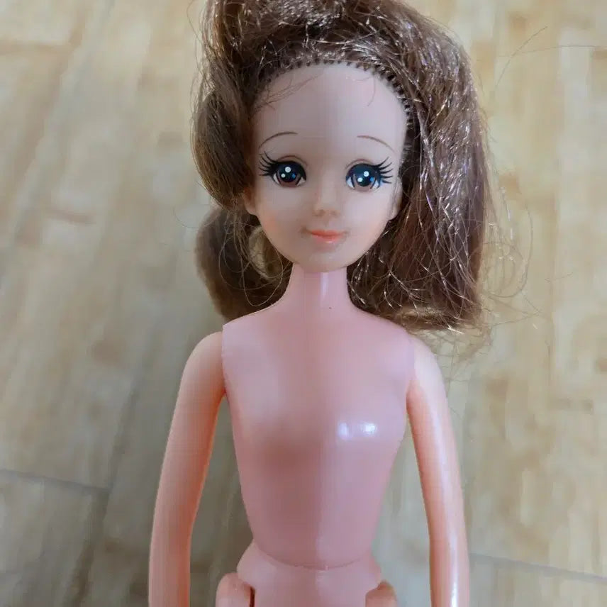 [BUNJANG] Lika Emily Vintage Doll / 리카 에밀리 선생님