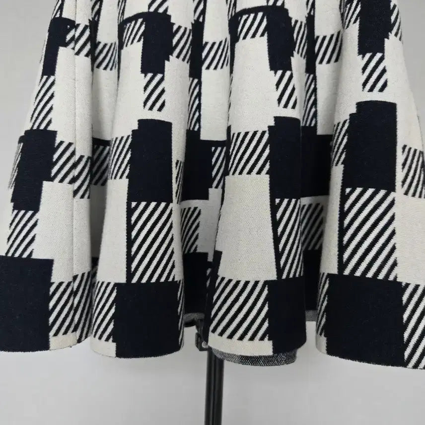 [BUNJANG] Lucky Chouette Wool Blend Skirt / 럭키슈에뜨 36호 울 스판 스커트 W-치마-252