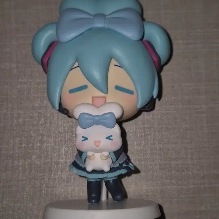 [BUNJANG] Hatsune Miku x Cinnamoroll Mini Figure / 하자 많음) 하츠네 미쿠 시나모롤 미니 피규어