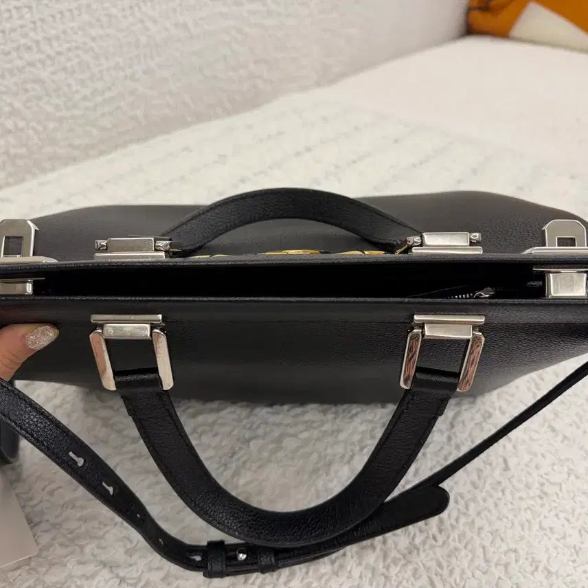 [BUNJANG] Gucci Zumi Tote Bag (Black, Medium) / 구찌 주미 토트백 (블랙, 미디움)