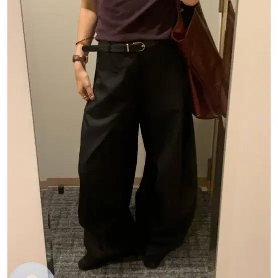 [SOLD OUT] 유이니 Silky curved pants(s)