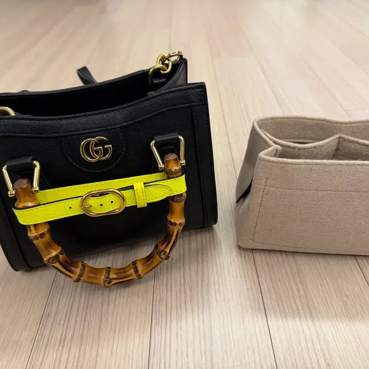 [BUNJANG] Gucci Diana Small Black Tote Bag / 구찌 다이애나 스몰 블랙