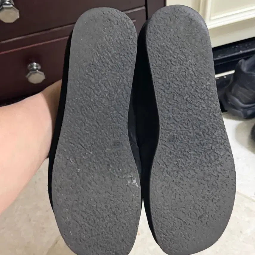 [BUNJANG] GU Moccasin Black Shoes / GU 모카신 블랙 270