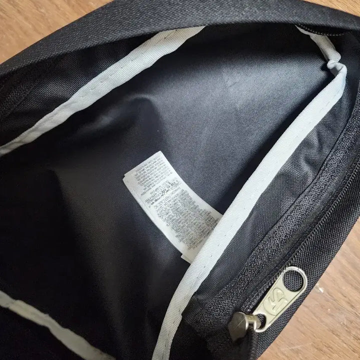 [BUNJANG] JanSport Black Half Pint Backpack / 잔스포츠 블랙 하프파인트 백팩 가방