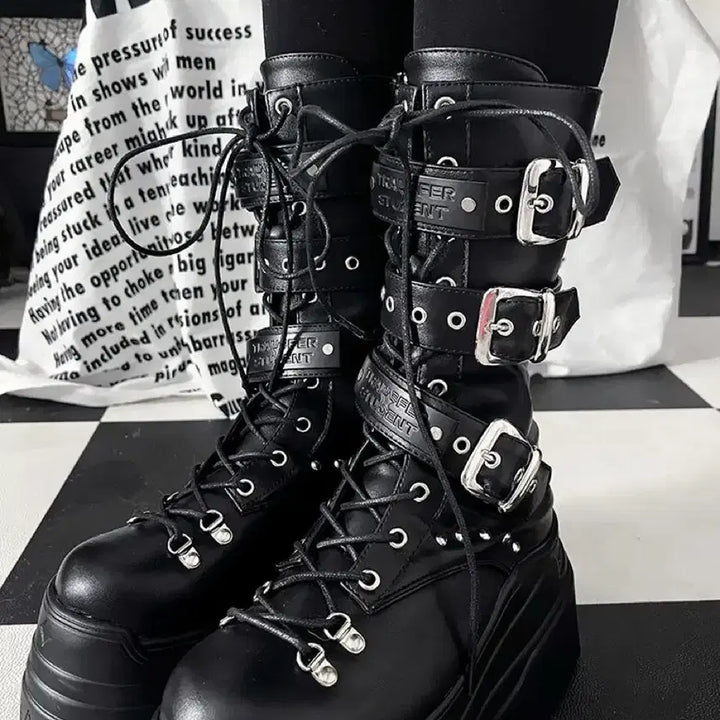 [BUNJANG] School Student Punk Platform Short Boots with Metal Buckle / 전학생 지뢰계 펑크 통굽 숏부츠 금속버클 체인 장식 플랫폼 단화(2컬러)