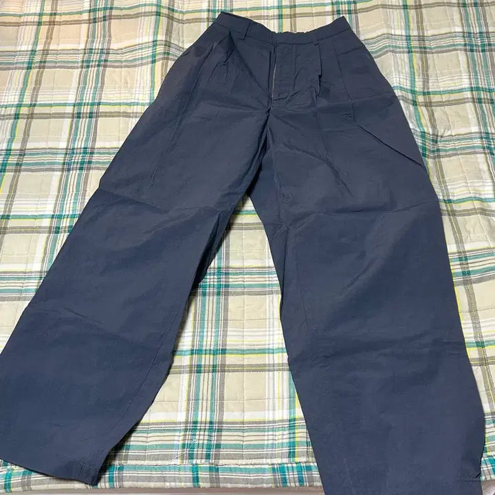 [BUNJANG] Lemard Nylon Two-Tuck Wide Pants / 르마드 나일론 투턱 와이드 팬츠