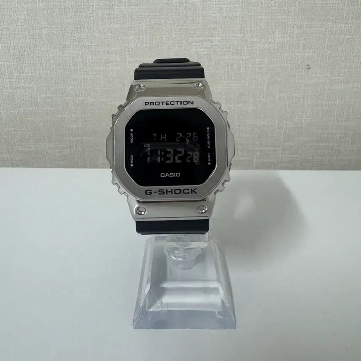 [BUNJANG] G-Shock GM-5600 Silver Wristwatch / 지샥 gm-5600 실버 주우재시계