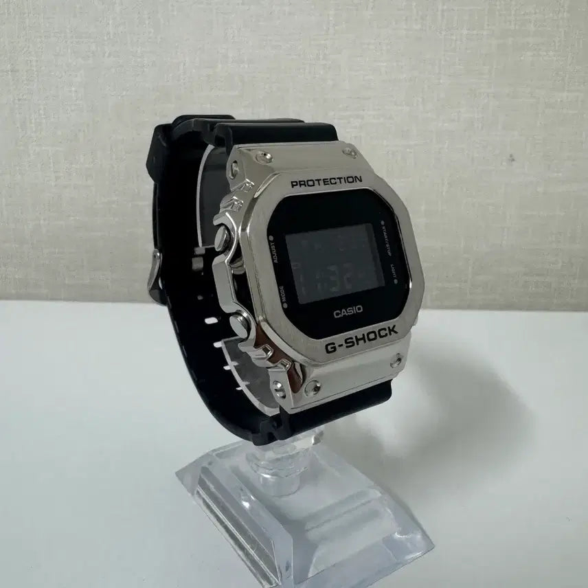 [BUNJANG] G-Shock GM-5600 Silver Wristwatch / 지샥 gm-5600 실버 주우재시계