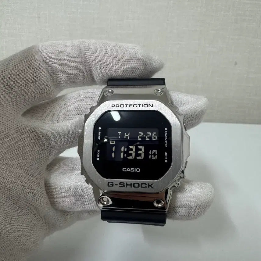 [BUNJANG] G-Shock GM-5600 Silver Wristwatch / 지샥 gm-5600 실버 주우재시계
