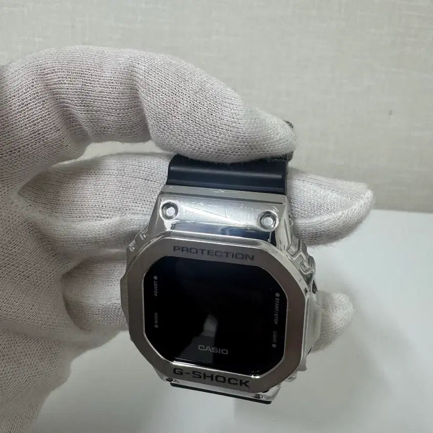 [BUNJANG] G-Shock GM-5600 Silver Wristwatch / 지샥 gm-5600 실버 주우재시계