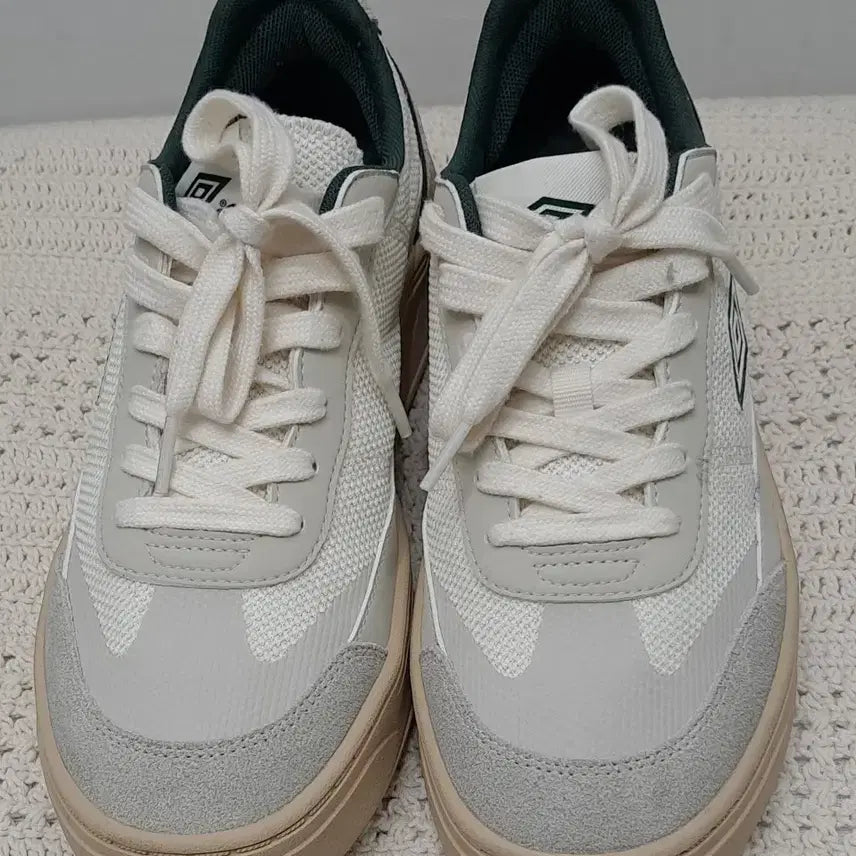 [BUNJANG] Umbro Sneakers 270 / umbro 스니커즈  270