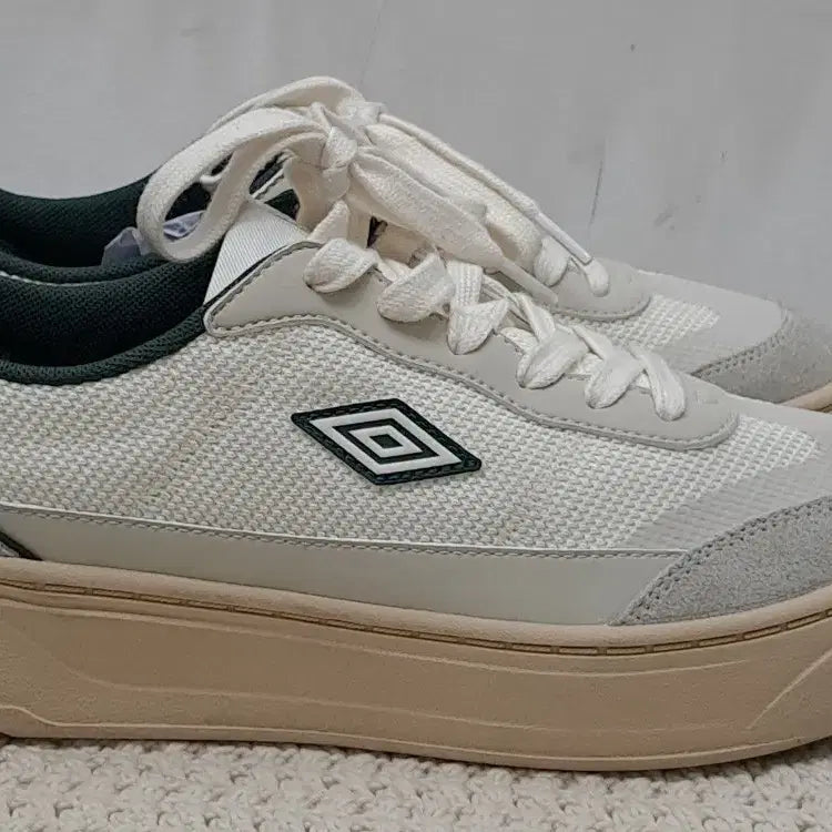 [BUNJANG] Umbro Sneakers 270 / umbro 스니커즈  270